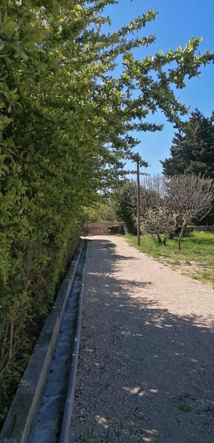 Villa Kps Pujaut Kültér fotó